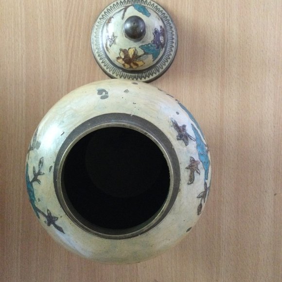 Vintage solid brass enameled jar Urn with lid 9.5" tall 5.5" wide flower heavy - Picture 6 of 8